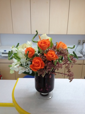 バラ ミリオンバンブー カランコエ スイトピー アンスリューム シンバ 受付の花