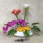アマリリスと胡蝶蘭の造花アレンジ～インテリアにモダンな造花のアレンジを～