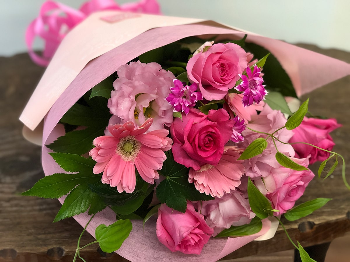 ピンク系の花束 平戸市 タナカヤ花店