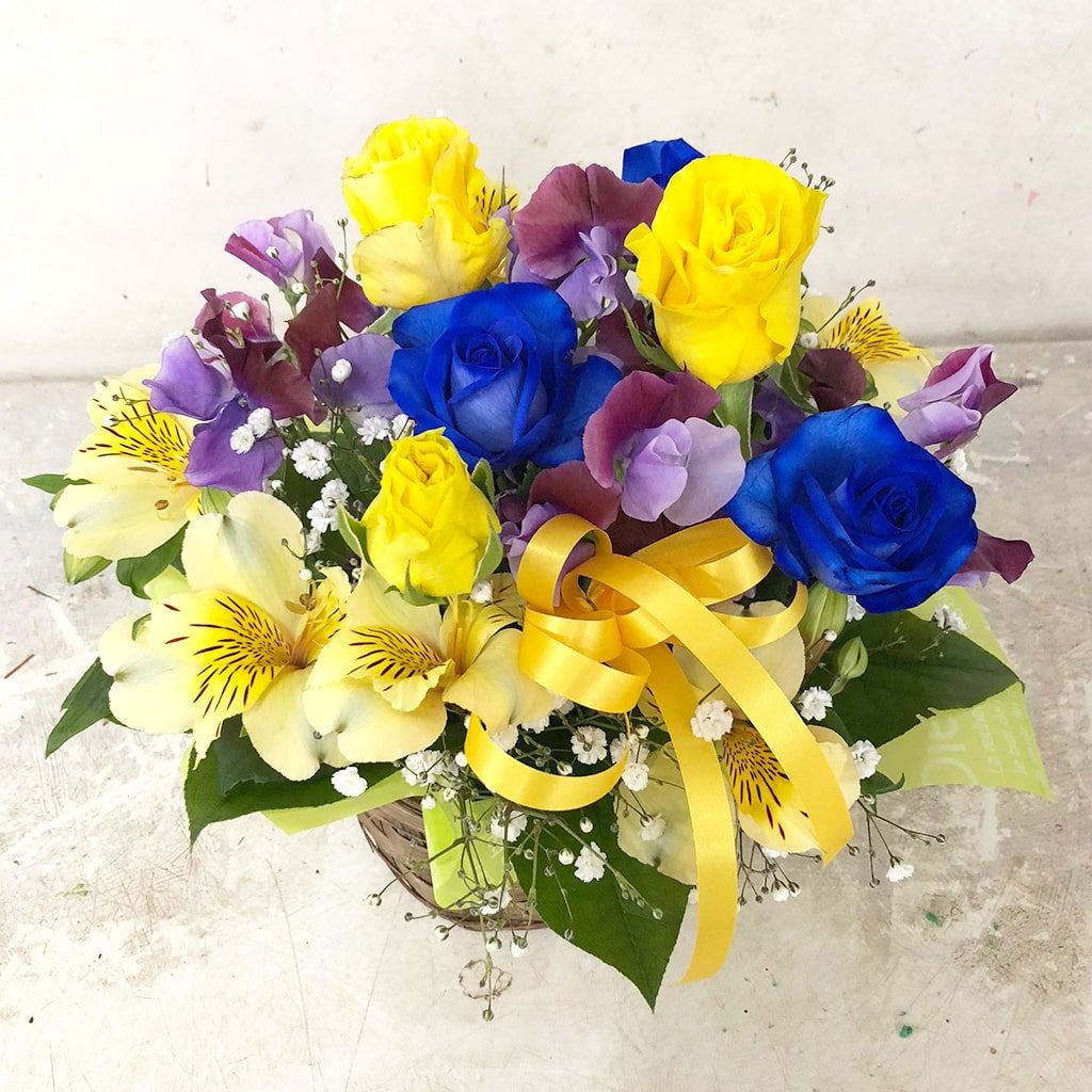 黄色バラ　青バラ　アレンジメント