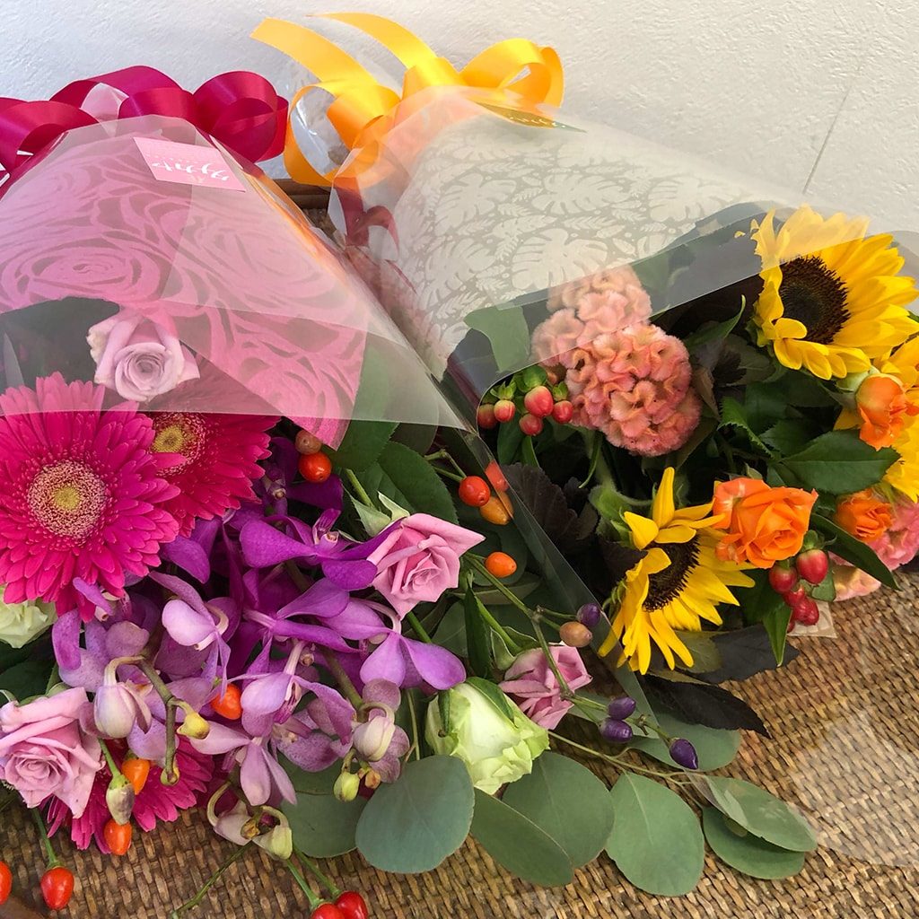 黄色オレンジ系　ピンク系　花束