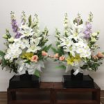 お供えの造花アレンジメント〜葬儀・初盆・法事・法要に〜