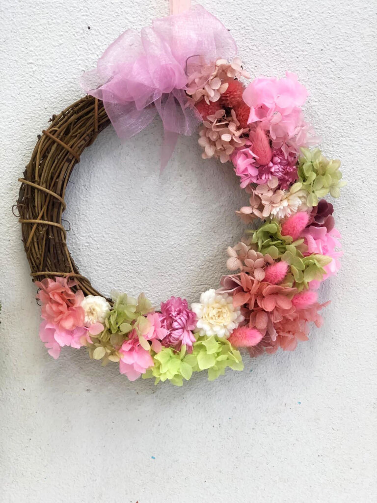 プリザーブドフラワー　リース　壁掛け