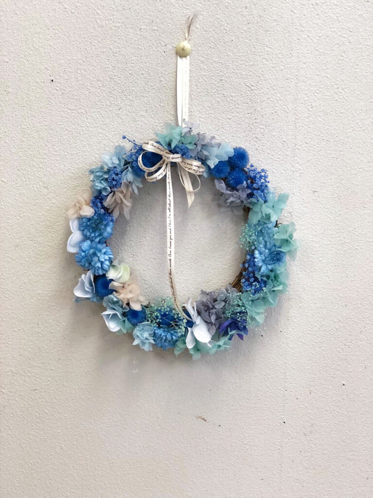 プリザーブドフラワー　リース　壁掛け