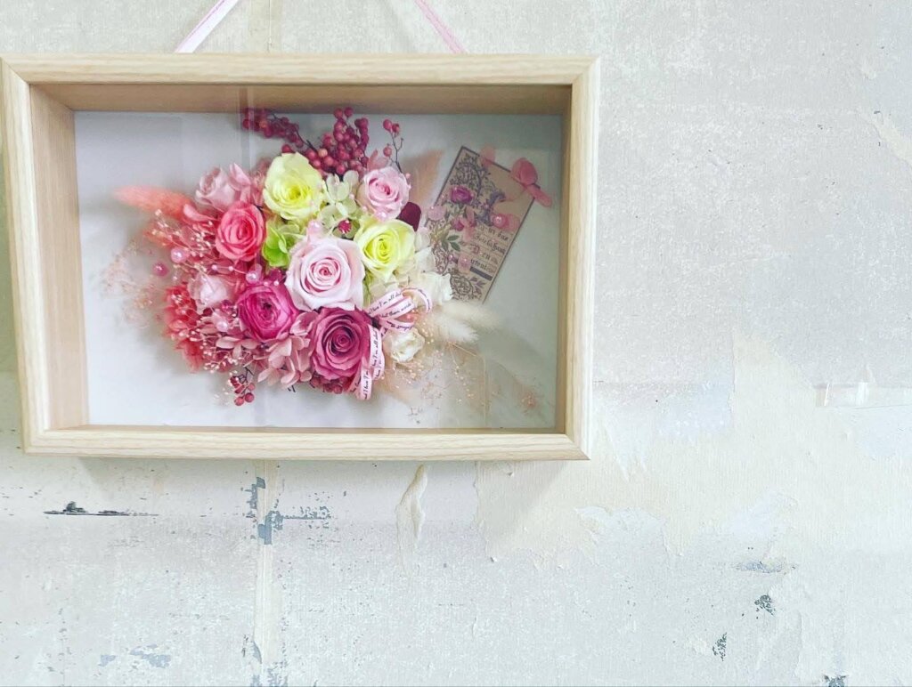 プリザーブドフラワー　壁掛け　ピンク系