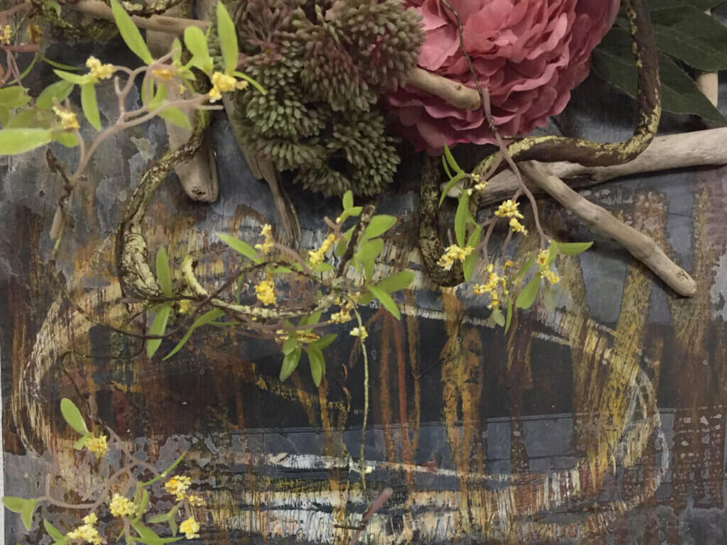 壁掛け　造花　流木　アート