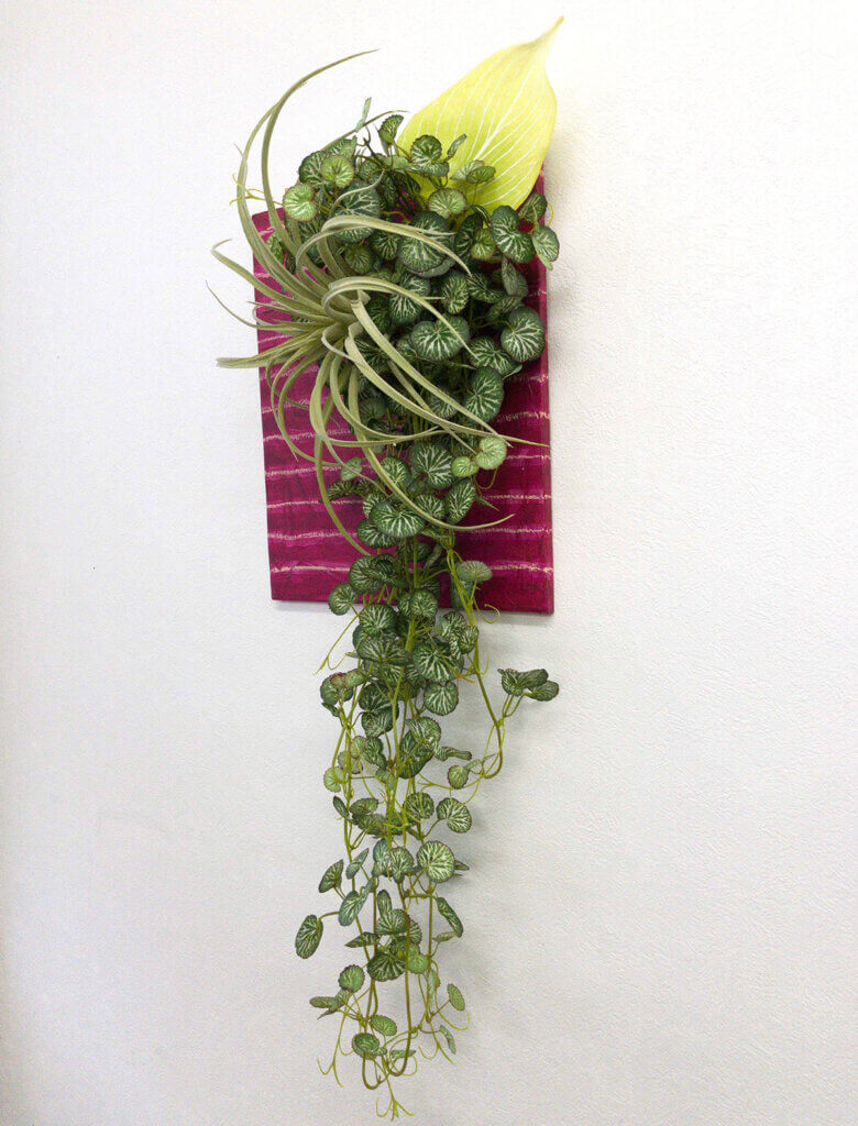 壁掛け　造花　アート　チランジア　アンスリウム　ユキノシタ