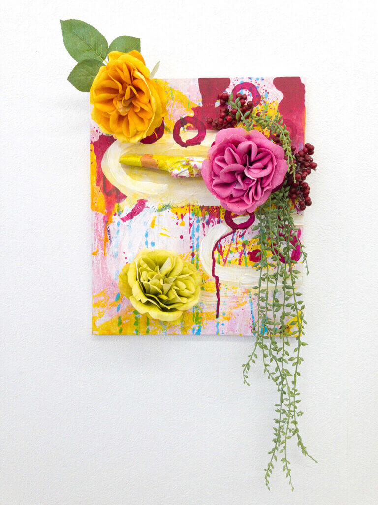 壁掛け　造花　流木　アート　バラ　グリーンネックレス