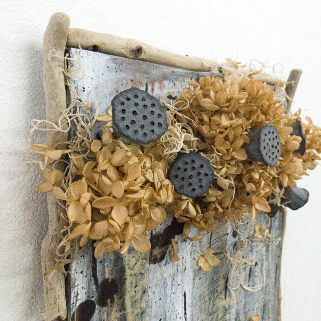 壁掛け　ドライフラワー　流木　アート　蓮の実　あじさい