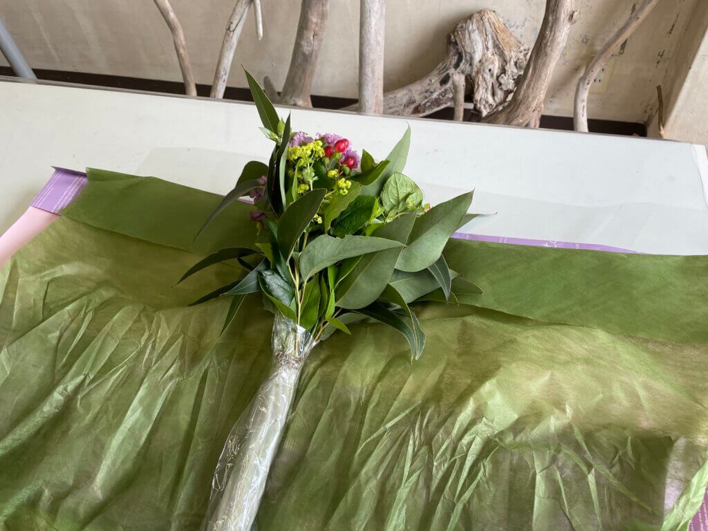 花束　ラッピング