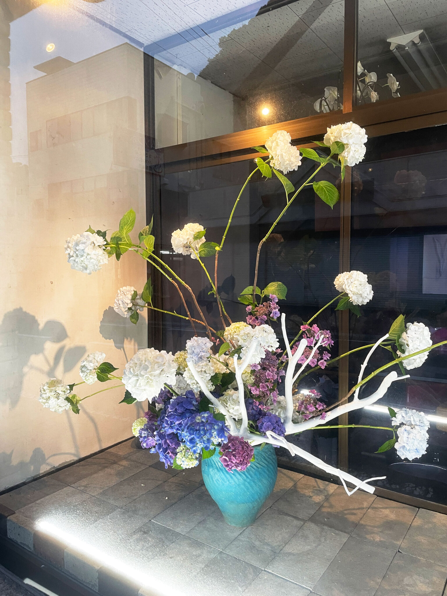 Window-display-tanakaya-hanaten-02